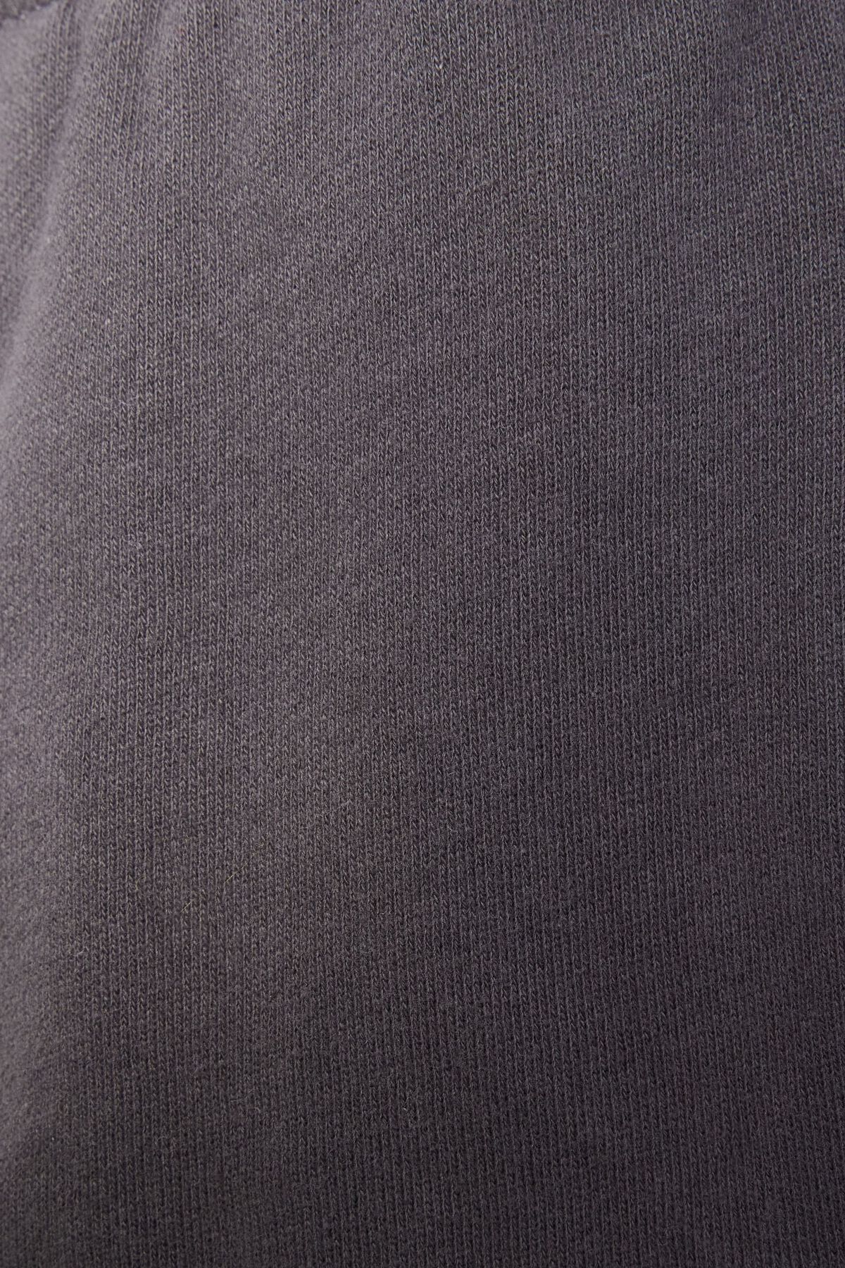 100080323_5GK_alt4_1920x2880-2