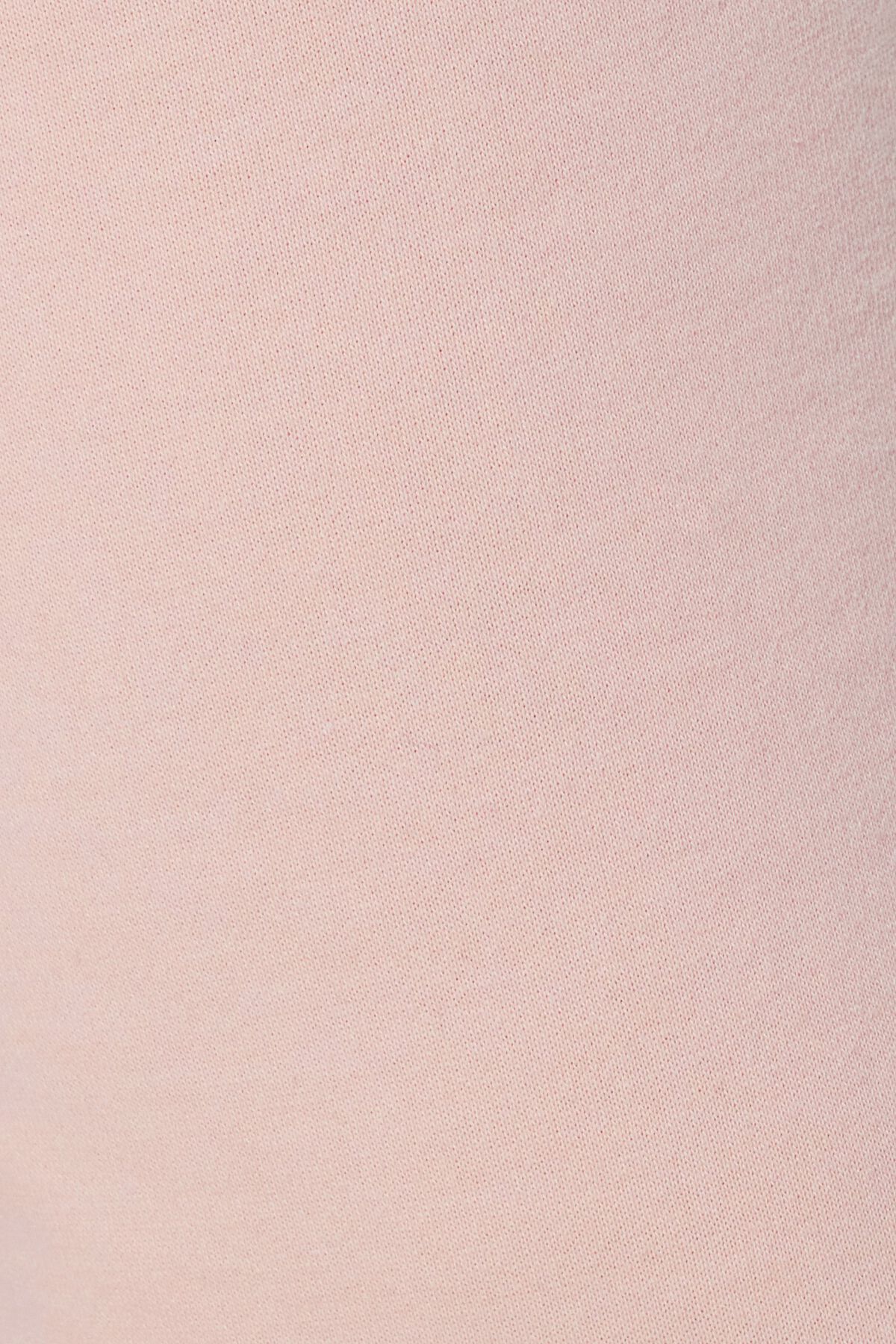 100086871_6NE_alt3_1920x2880-1