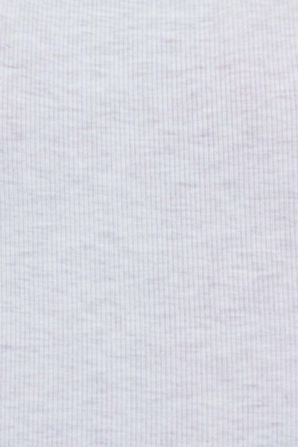 100089352_69I_alt13_1920x2880-1