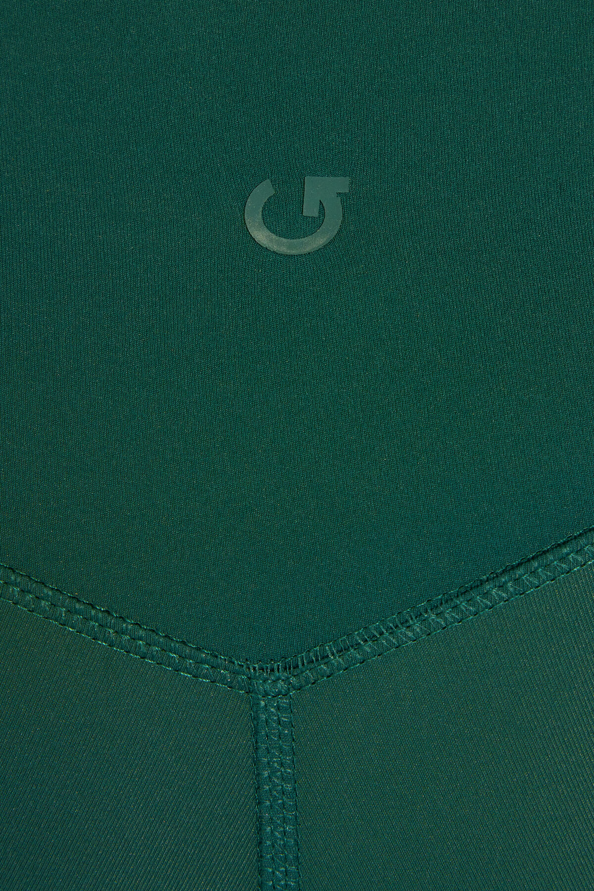 100090132_7N6_alt4_1920x2880