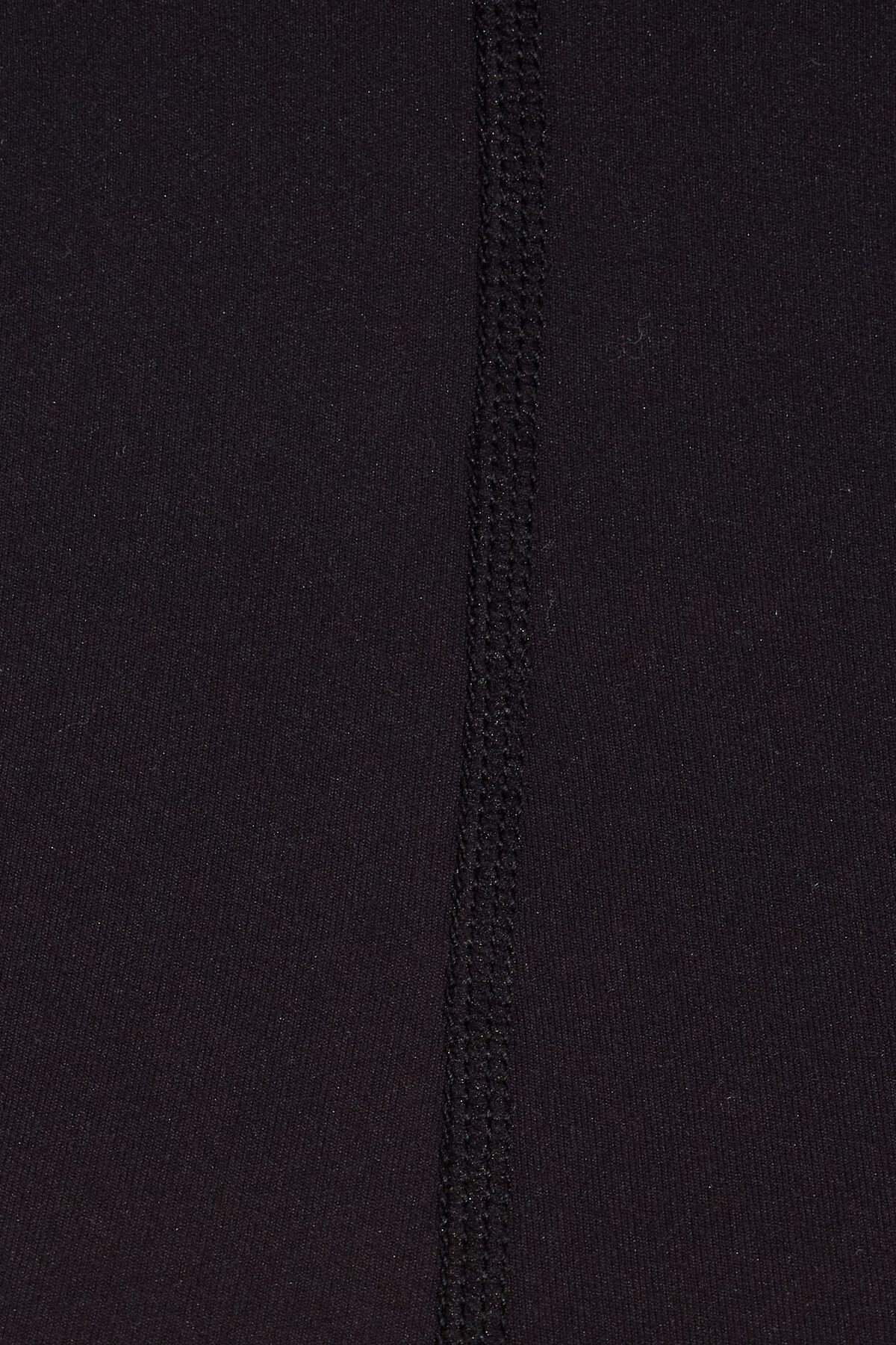 100090144_06V_alt3_1920x2880-2