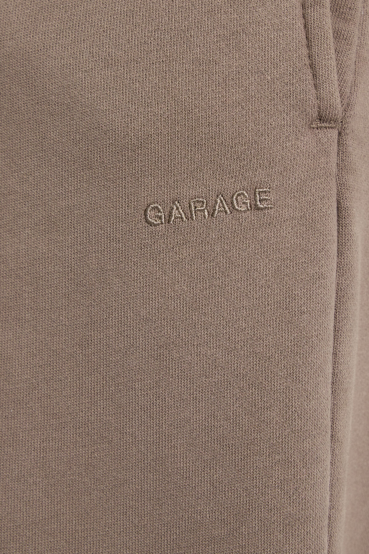 100091919_84G_alt4_1920x2880