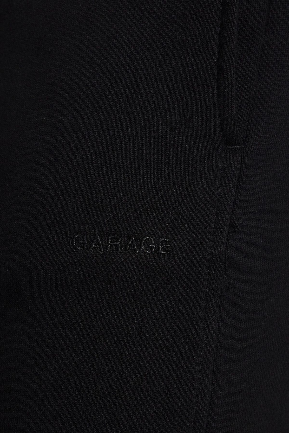 100091920_06V_alt4_1920x2880-51