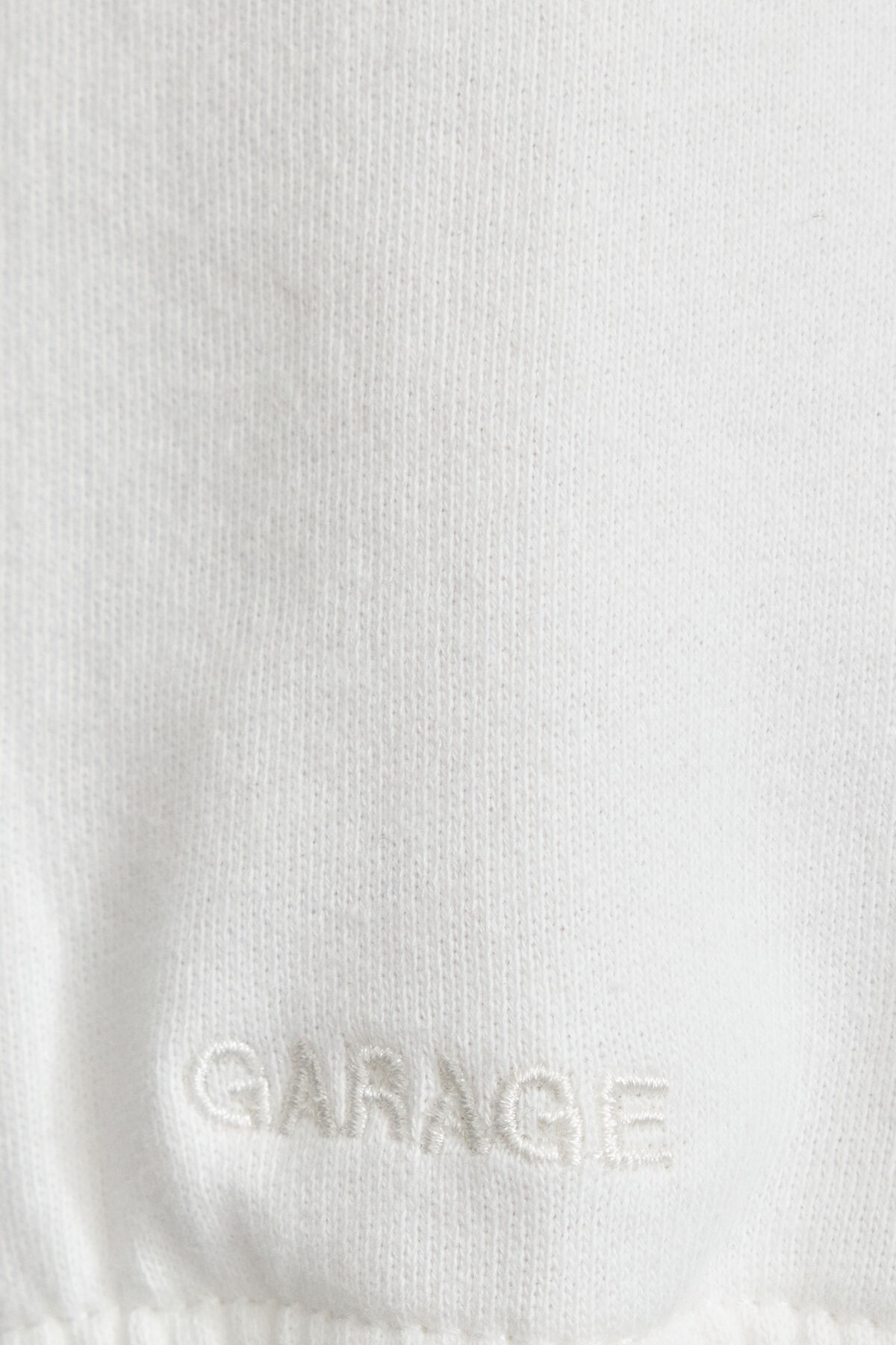 100092201_03G_alt4_1920x2880-3