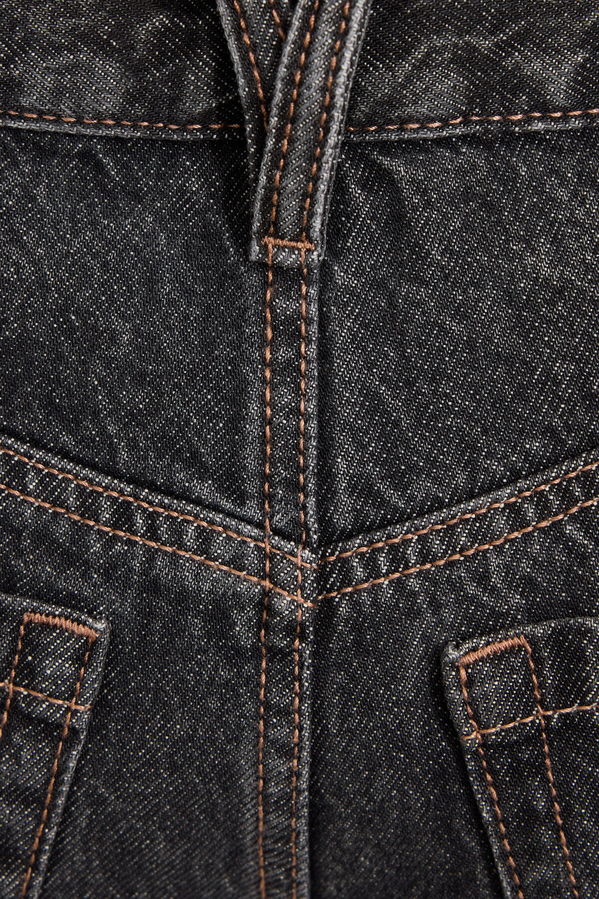 100092440_07P_alt3_1920x2880-1