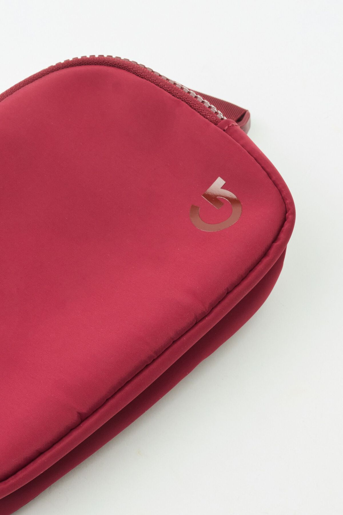 100093036_05P_alt3_1920x2880