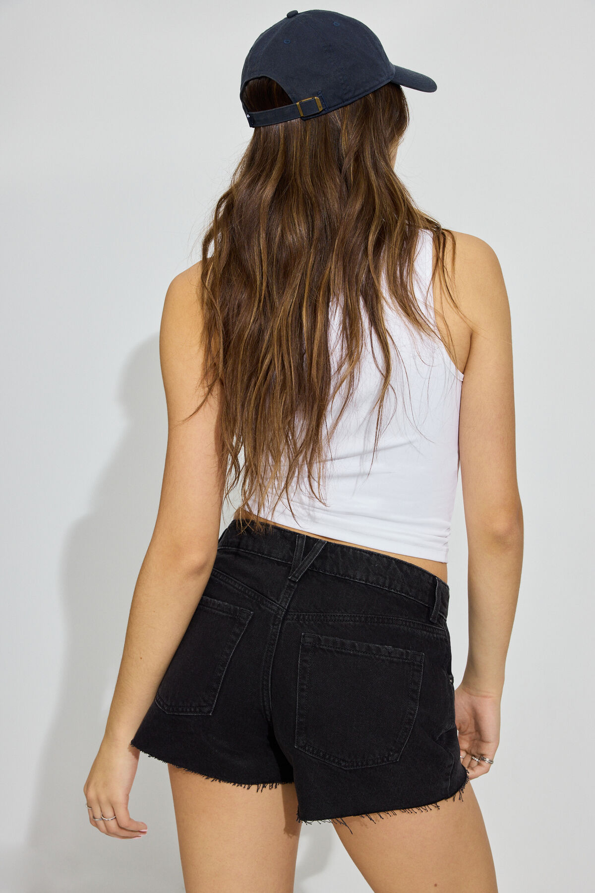 100094405_07Q_alt2_1920x2880-1