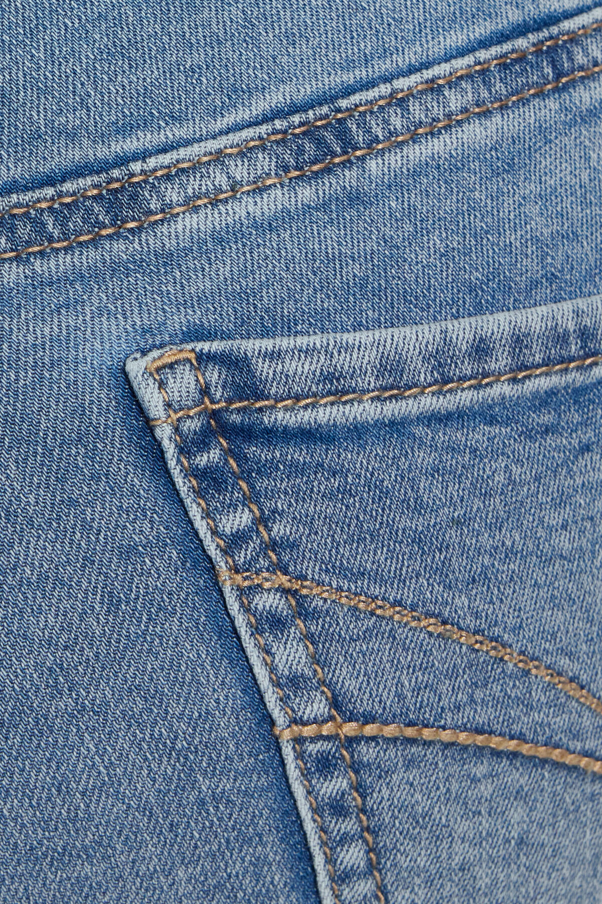 100095107_07K_alt4_1920x2880-10