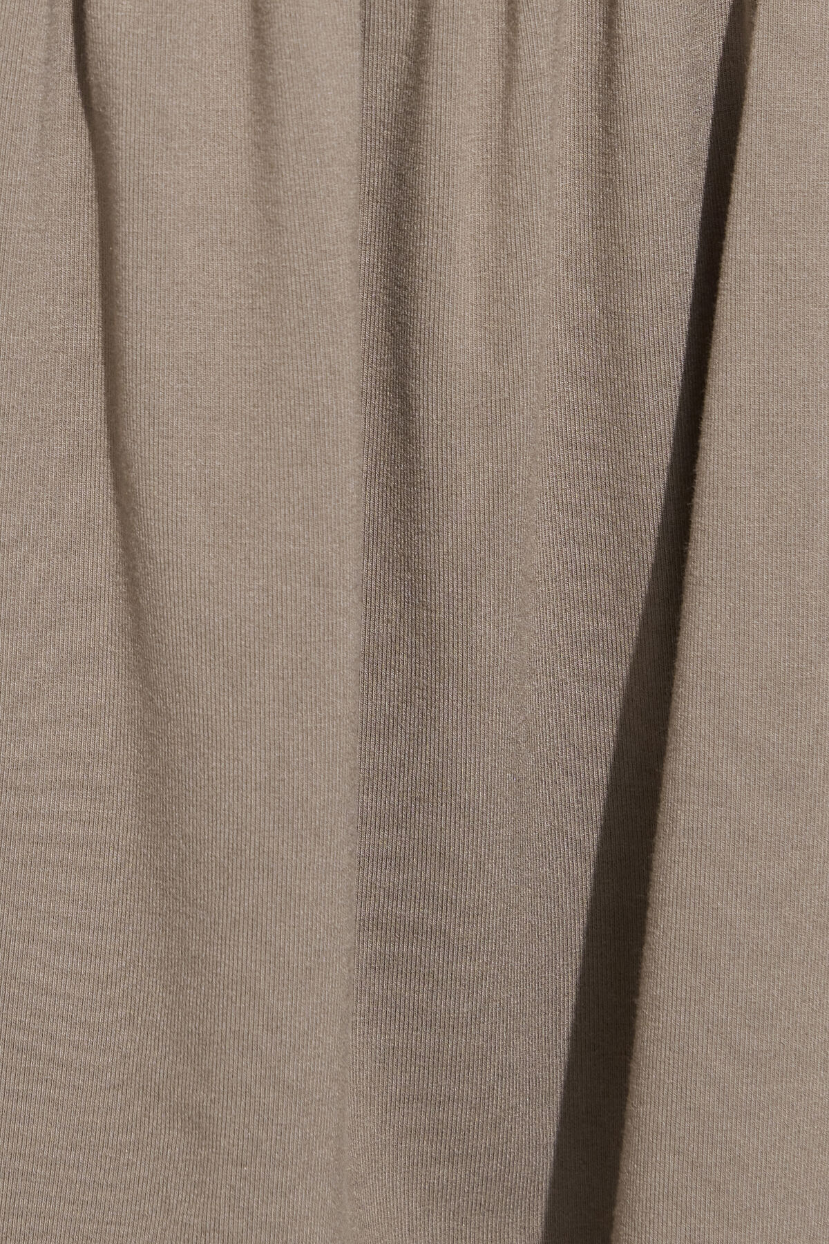 100096425_7YD_alt5_1920x2880-1