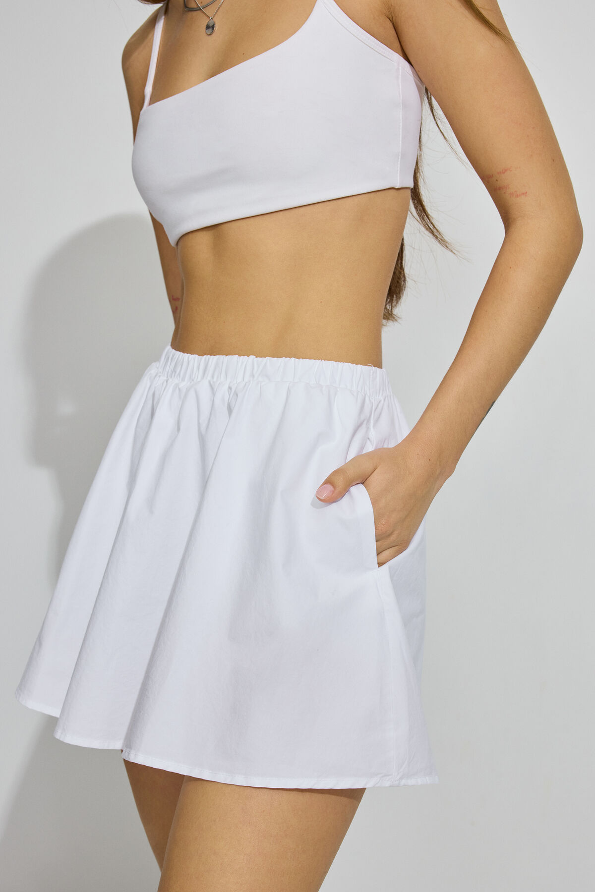 100096887_04N_alt2_1920x2880-6