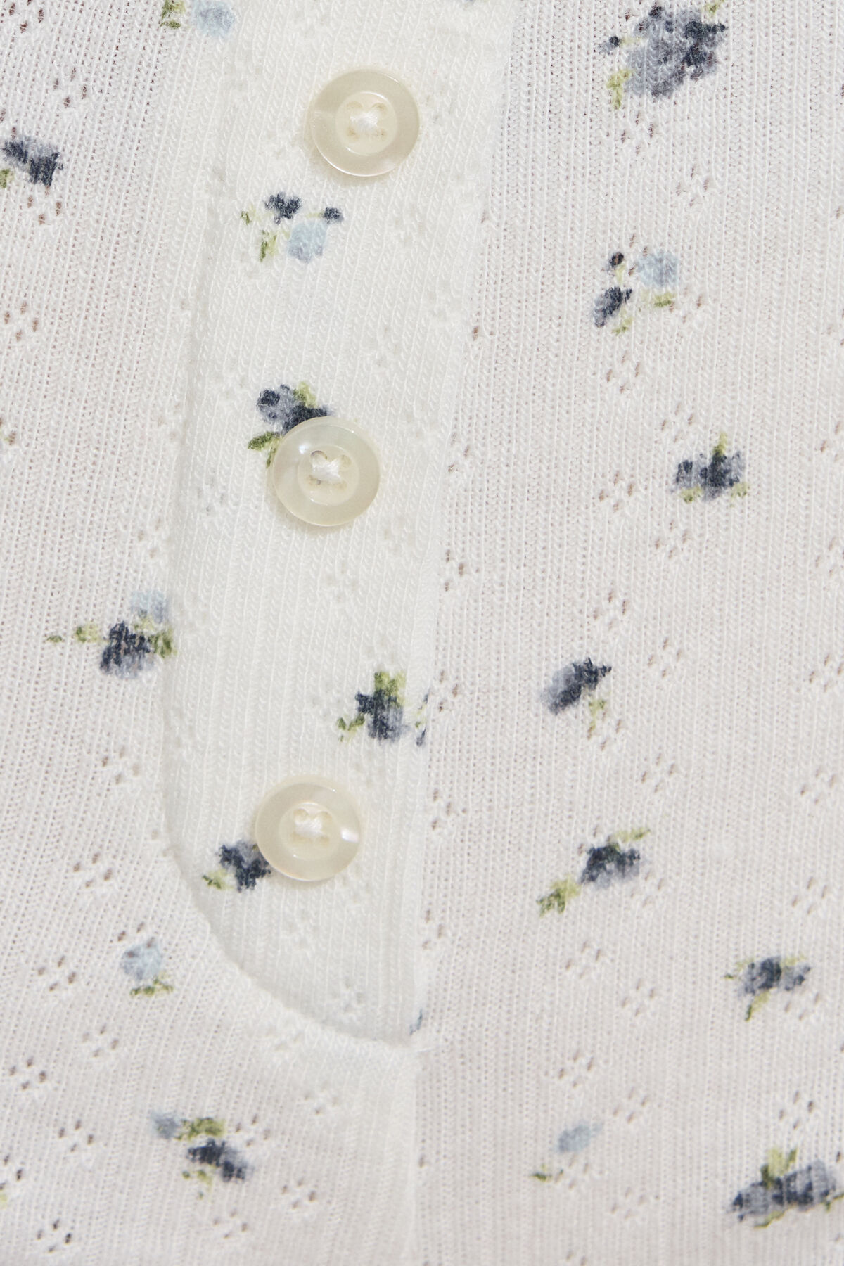 100098374_8GF_alt3_1920x2880-3