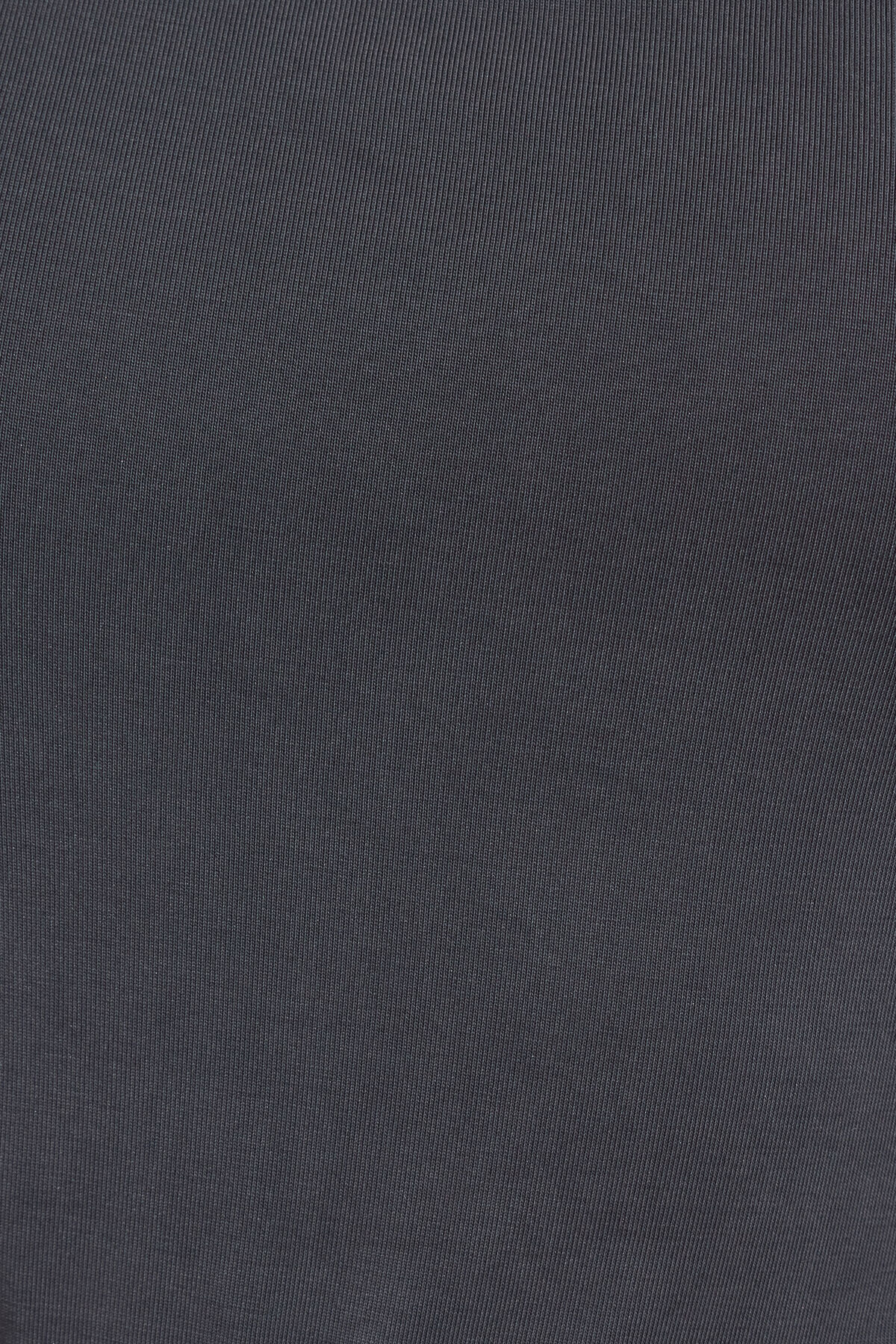 100098608_47Z_alt4_1920x2880