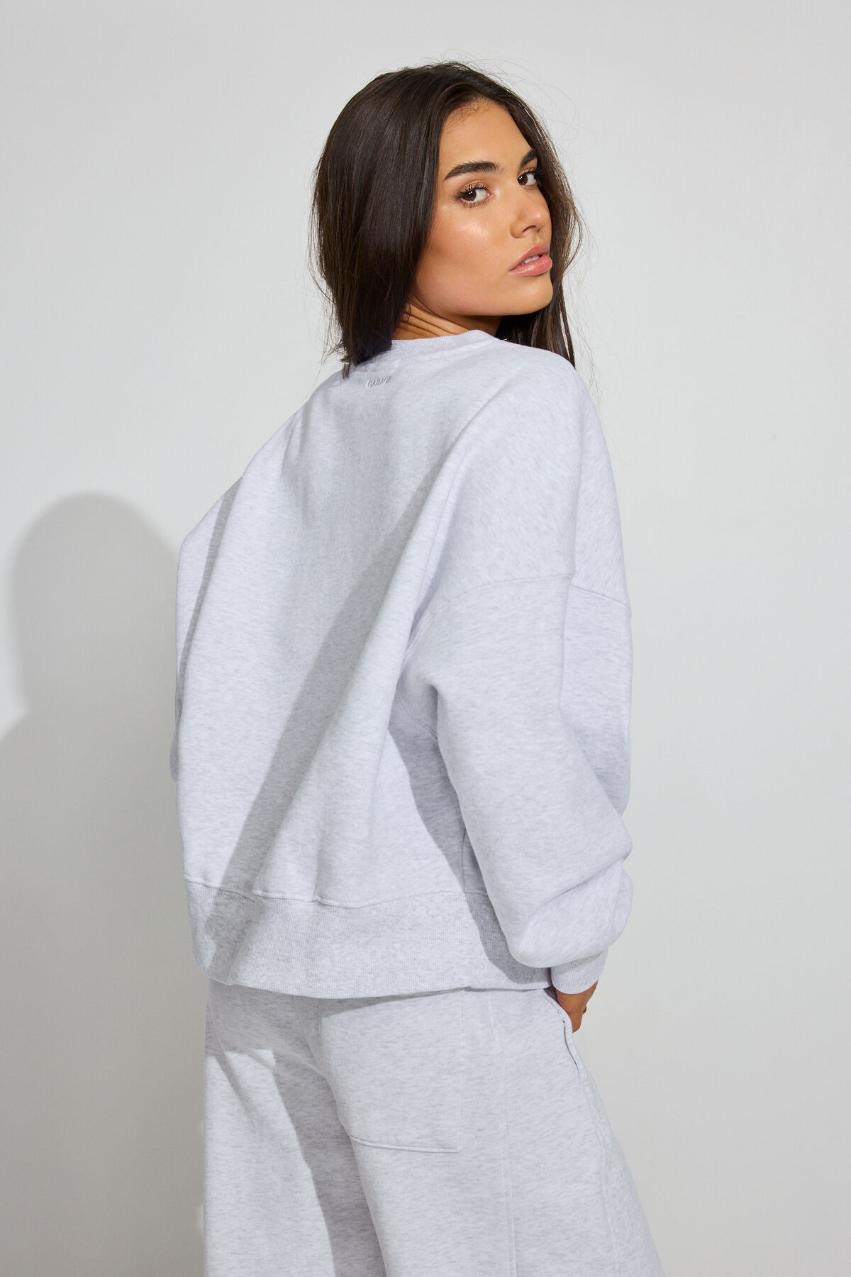 100099314_18X_alt3_1920x2880