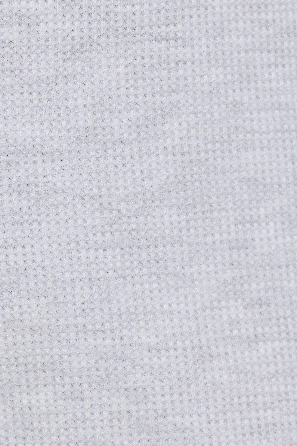 100099839_18X_alt5_1920x2880-1