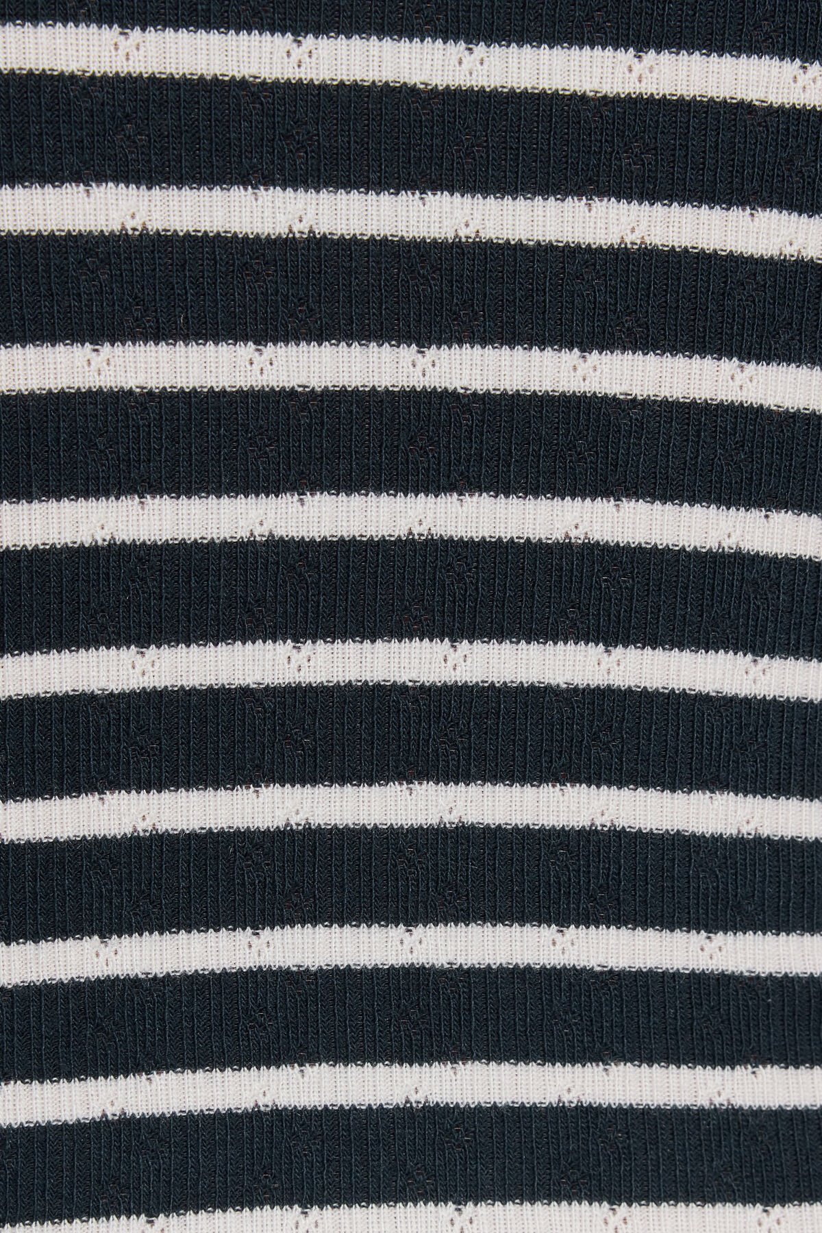 100099849_8E8_alt4_1920x2880-2