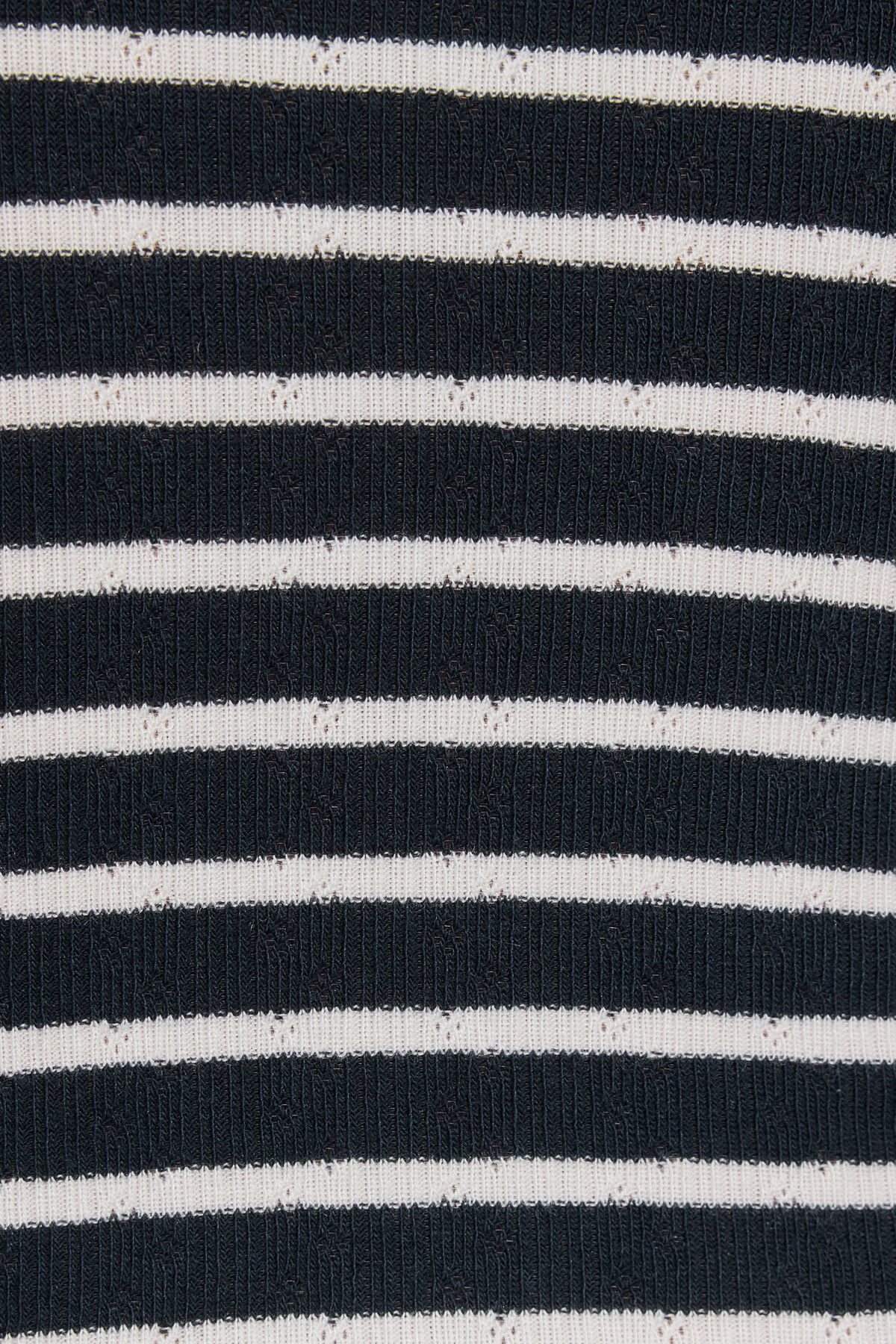 100099859_8E8_alt3_1920x2880-2