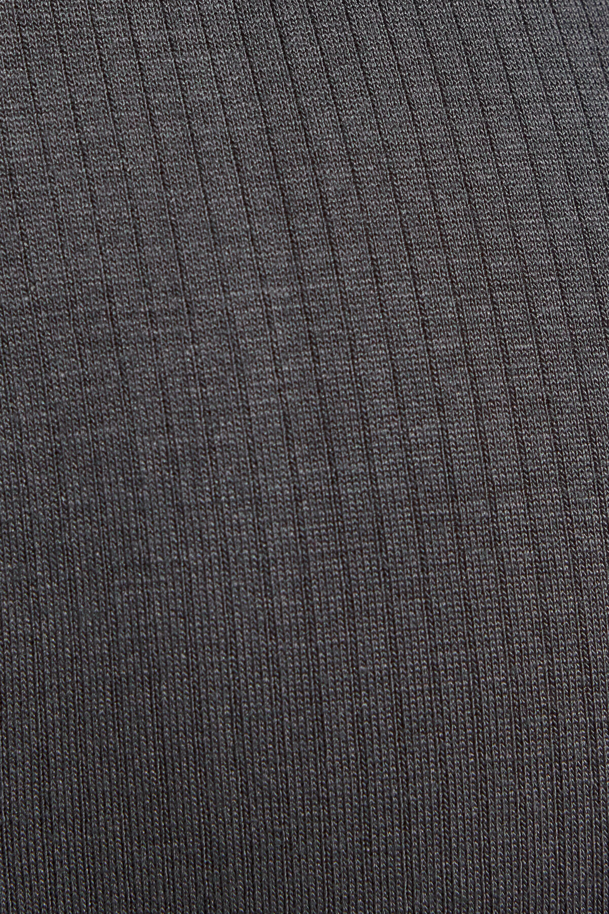 100099888_8D1_alt4_1920x2880-3