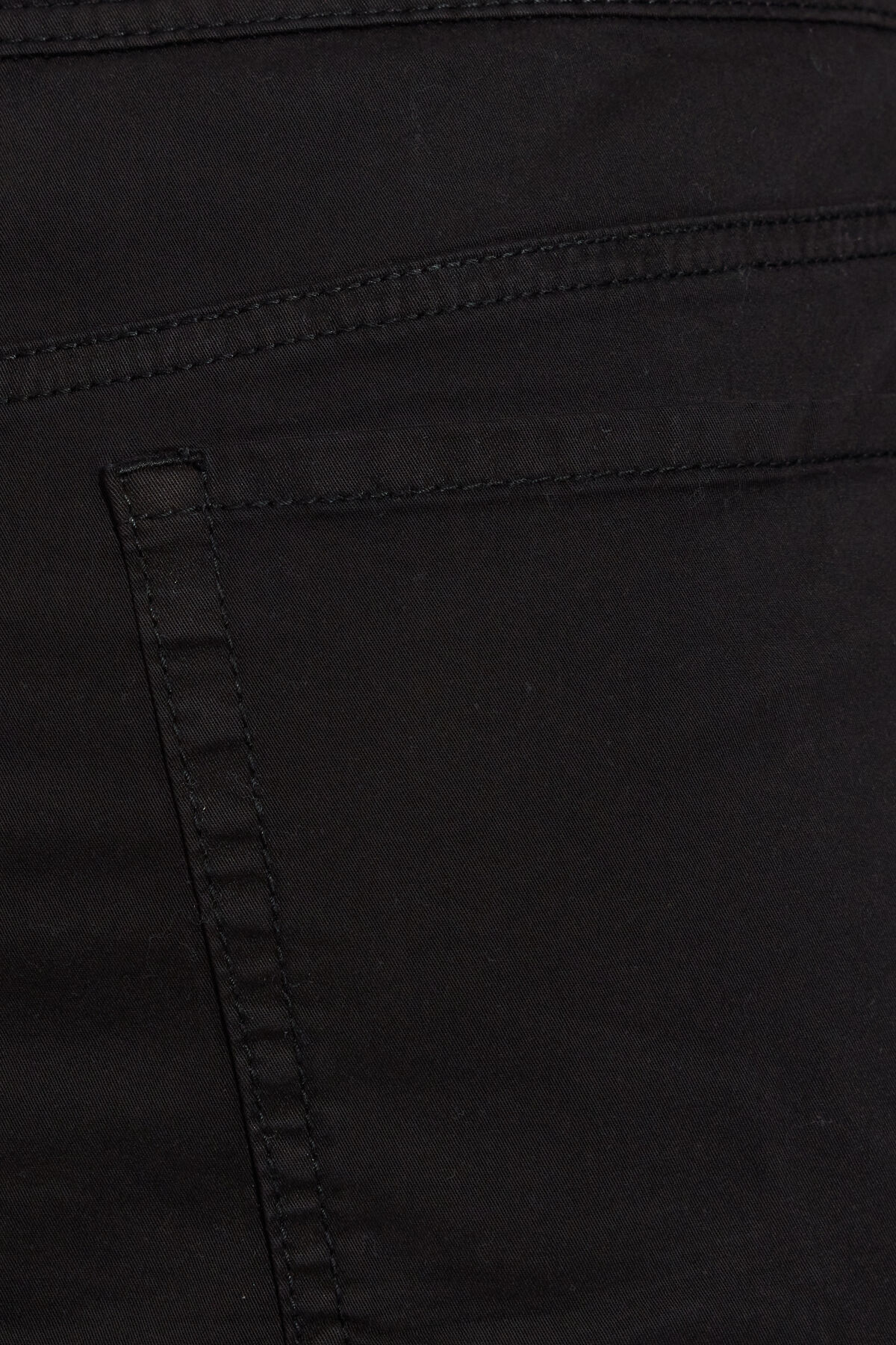 100100067_06V_alt4_1920x2880