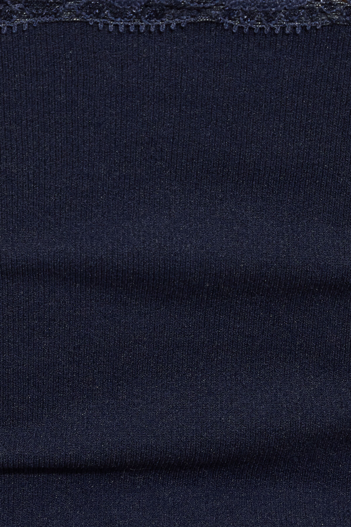 100100433_06G_alt3_1920x2880-6